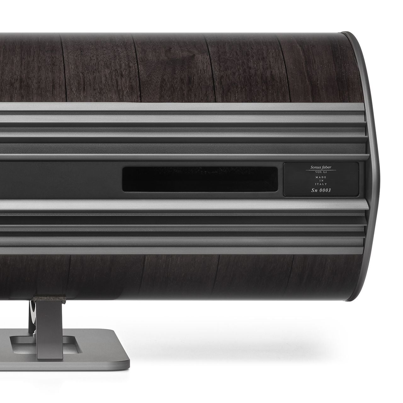 Rear view of the Sonus faber Vox G3 home cinema speaker in Graphite Wood finish, revealing its deep, rich color.