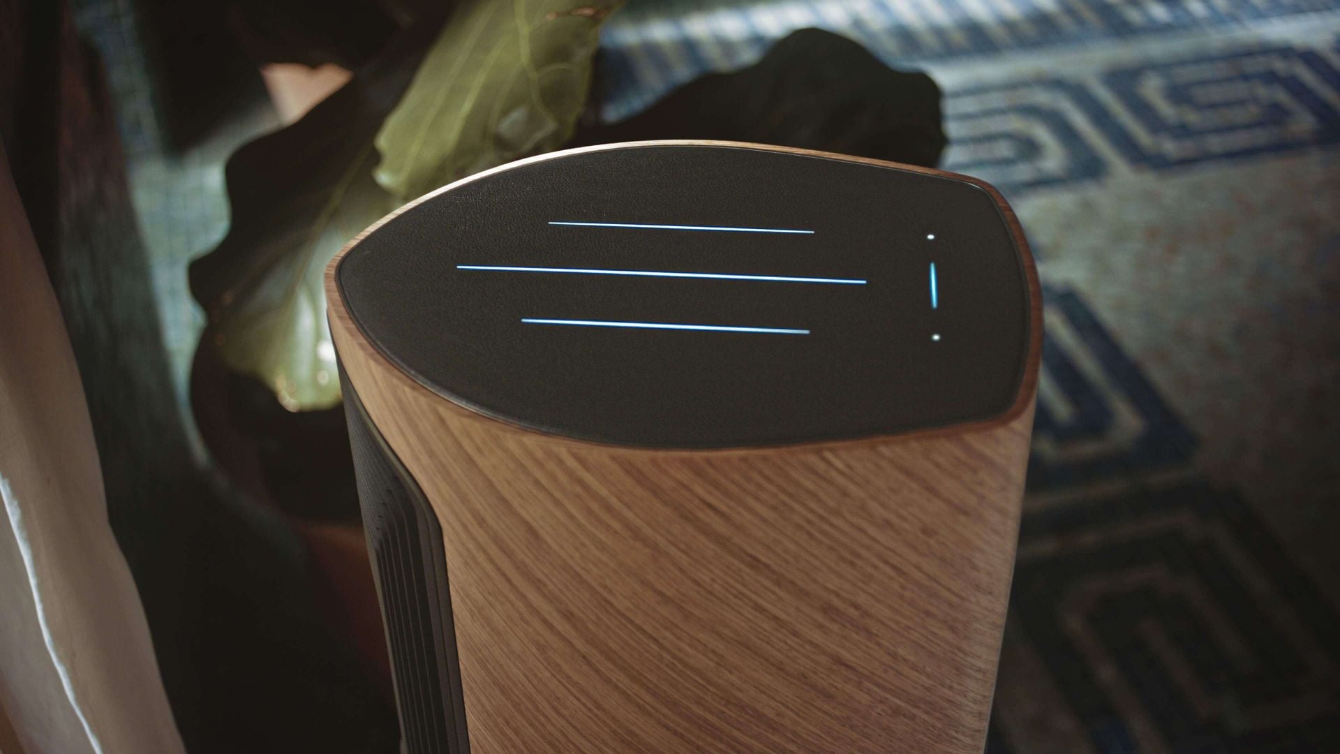 Il diffusore Sonus faber Duetto presenta la tecnologia Senso, offrendo un controllo touch senza interruzioni con interazione senza pulsanti.